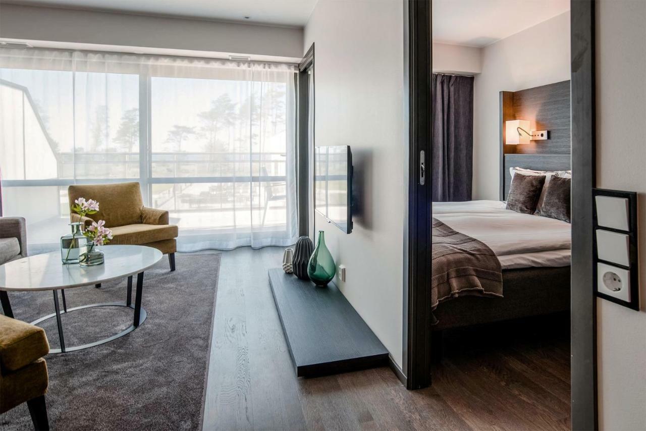 Riviera Hotelli 4*
